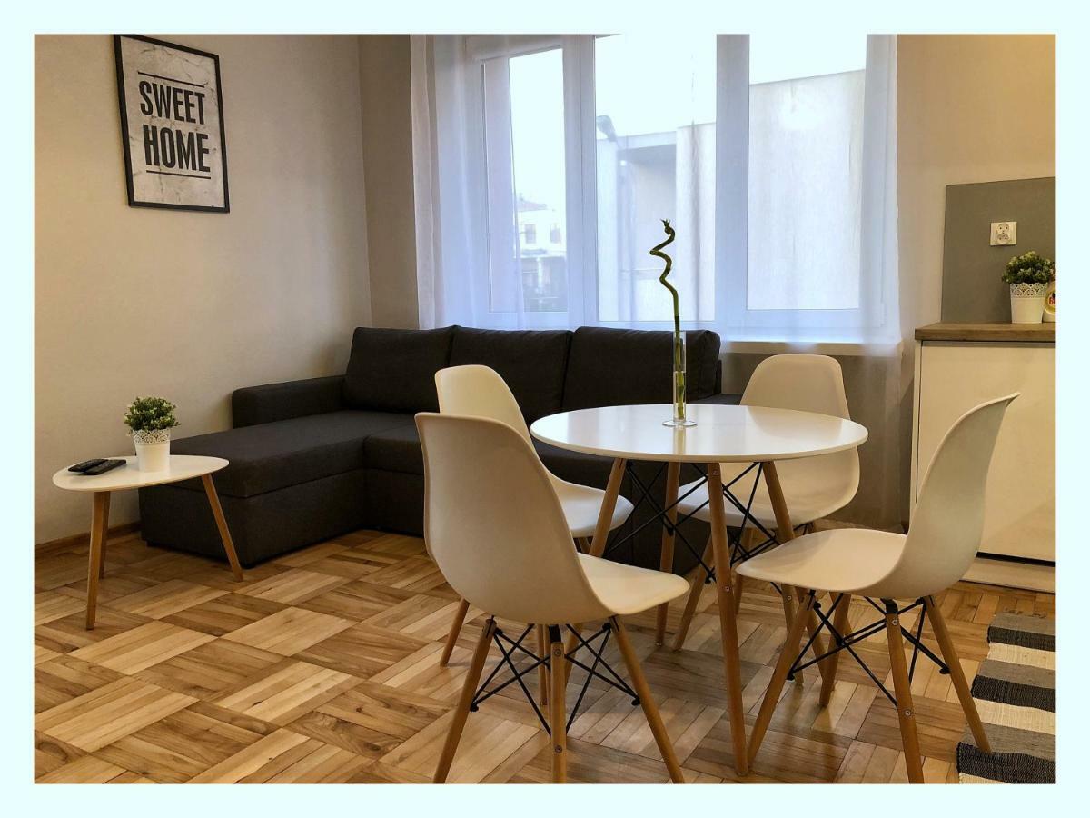 Apartament Przy Ratuszu Rzeszow Bagian luar foto